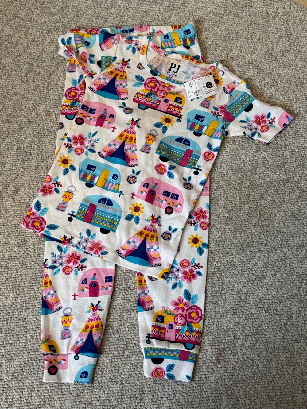 NEW WITH TAGS Girls Camper & Teepee Pajama Set - Bright Floral Print